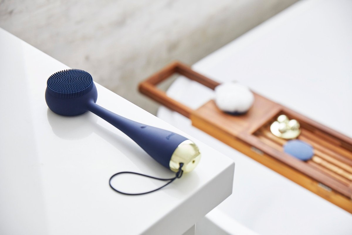 AT-4003-ENavy?Navy PMD Clean Body and attachments in the background